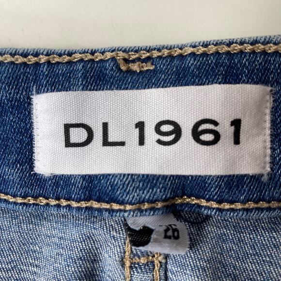 DL1961 Lara Instasculpt Jeans Crop Flare In Davidson Frayed Hem Womens Sz 26 - Picture 9 of 13